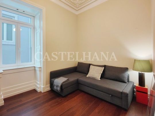 2 room luxury Apartment for rent in Marques de Pombal (Coracao de Jesus), Lisbon - Photo 1