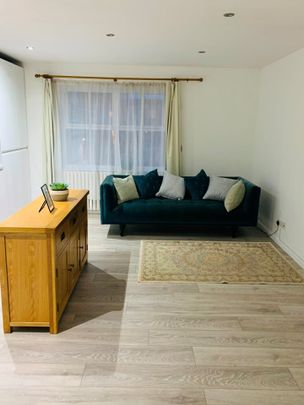 2 Bed Flat, Shaftesbury Gardens, NW10 - Photo 1