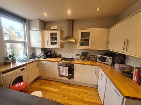 2 bedroom apartment to rent - Photo 4