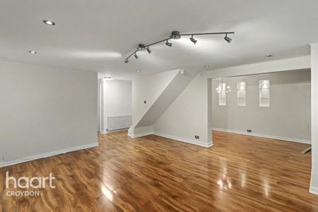 4 bedroom terraced house to rent - Photo 3