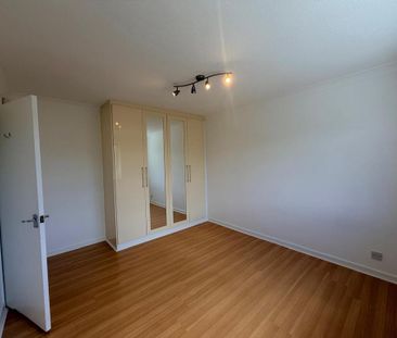 4 bedroom semi-detached house to rent - Photo 5