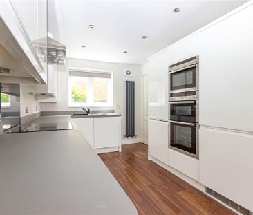 2 bedroom semi-detached house to rent - Photo 2