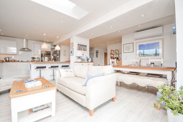 Burnham Market - Photo 1