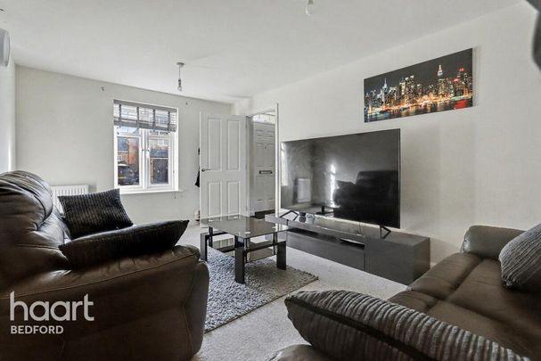 4 bedroom detached house to rent - Photo 1