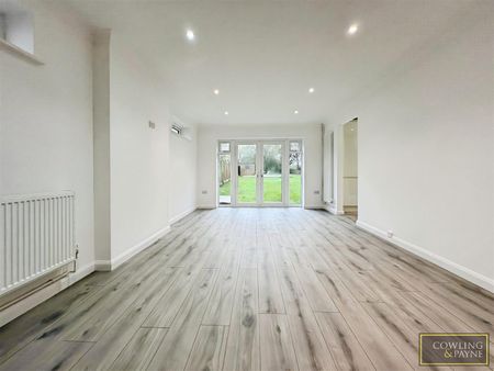 Gardiners Lane North, Crays Hill - Photo 2