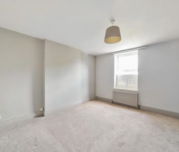 2 bedroom semi-detached house to rent - Photo 3