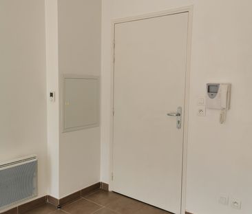 Location Appartement 2 pièces 41m² AIX EN PROVENCE 80ème - Photo 6