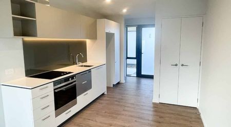 New two bedroom townhouse, finished to a high standard! - Photo 5