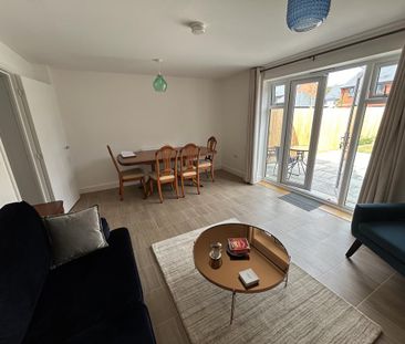 3 bedroom semi-detached house to rent - Photo 4