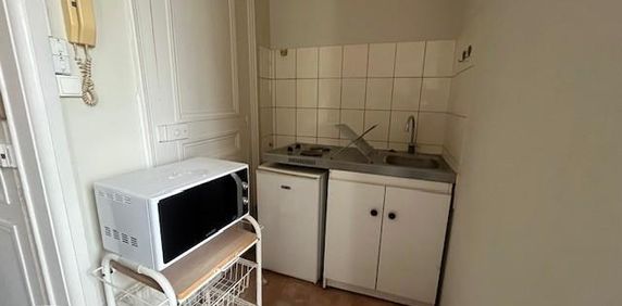 Location Appartement 1 pièce 21m² CAMBRAI 59400 - Photo 2