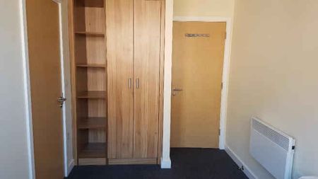 5 Bedroom Ensuite - Photo 4