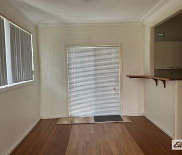 40 Spence Street - Photo 2