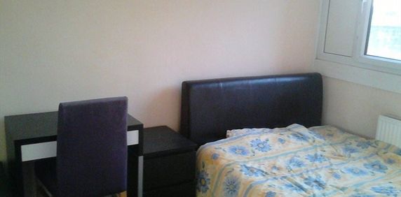 Room in a Shared House, Sambrook House, E1 - Photo 2