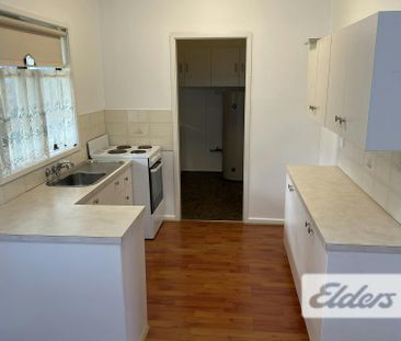 FAMILY HOME, QUIET LOCATION - Photo 3