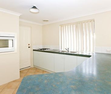 GREAT LOCATION! - Photo 2