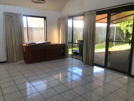 Family Home Located in the Heart of Eight Mile Plains - Photo 5