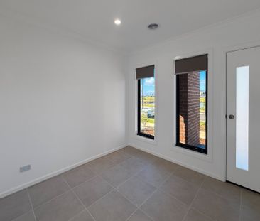 68 Shearwater Drive, Armstrong Creek - Photo 4