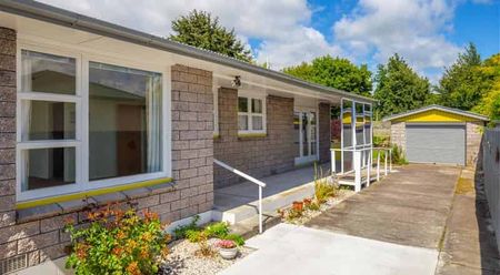 CLOSE TO CBD - Photo 5