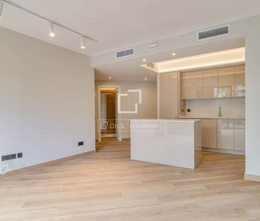 Spacious Renovated 5-Bedroom Apartment with Parking in Eixample Lef... - Foto 5