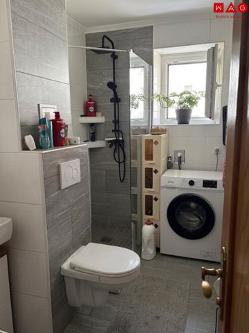 Wohlfühlen leicht gemacht: helle Räume und eine einladende Atmosphäre machen diese 2-Zimmer-Wohnung mit offener Küche zu einem schönen Zuhause in ruhiger Grünlage - ab Dezember verfügbar! - Foto 4