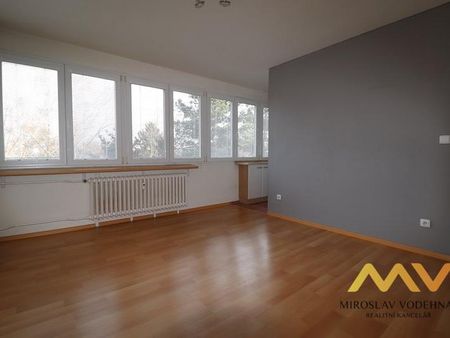 Pronájem bytu 1+kk 30 m2 - Photo 2