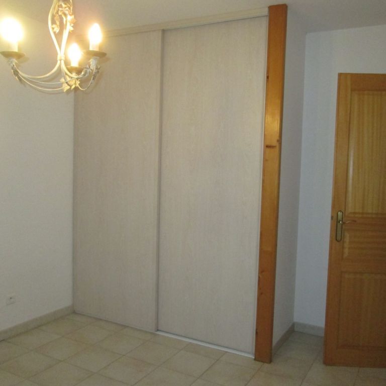 Location appartement 78.1 m², St etienne du gres 13103 Bouches-du-Rhône - Photo 1