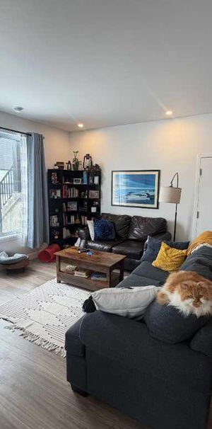 4 1/2 à louer - Photo 1