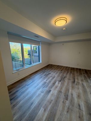 29 Robinson Ave, Ottawa, ON - Photo 1