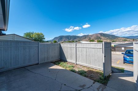 Ellis Creek Townhouses - Photo 3