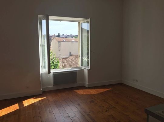 Location Appartement 2 pièces 35m² POITIERS 86000 - Photo 1