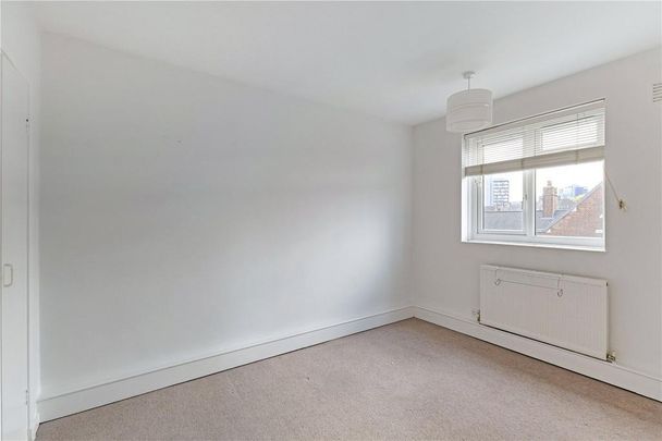 3 bedroom maisonette to rent - Photo 1