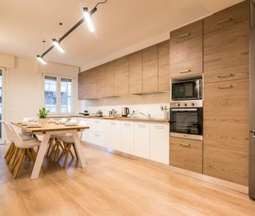 Via Domenico Turazza, Padova, Veneto 35128 - Photo 3