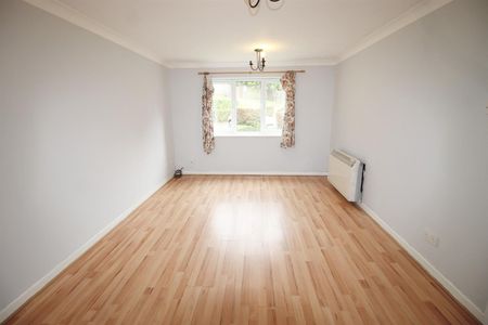 Sovereign Court, Totteridge Avenue, High Wycombe - Photo 3