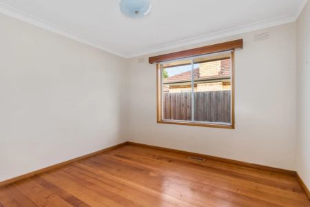 49 Grieve Parade, Altona. - Photo 5