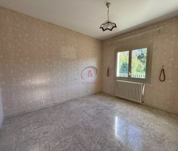 Location Maison 6 pièces 201m² LE CASTELLET 83330 - Photo 6
