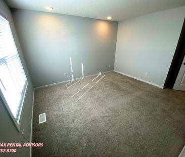 2047 Maple Road Northwest - Photo 5