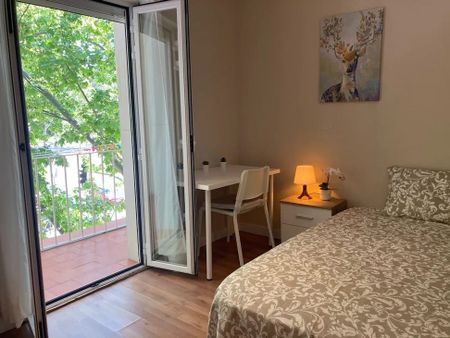 Calle Arroyo del Olivar, Madrid, Community of Madrid 28018 - Photo 4