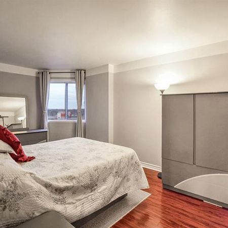 Condo moderne 9e étage vue imprenable sur l'eau à louer Pierrefonds Montréal - appartement / logement - Photo 3