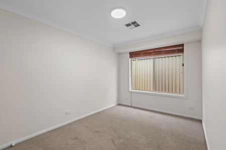 “Immaculately Presented Family Home in Prime Glenwood Location!” - Photo 2