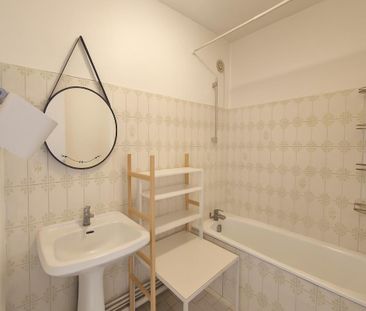 Location Appartement 2 pièces 45m² CALUIRE ET CUIRE 69300 - Photo 3