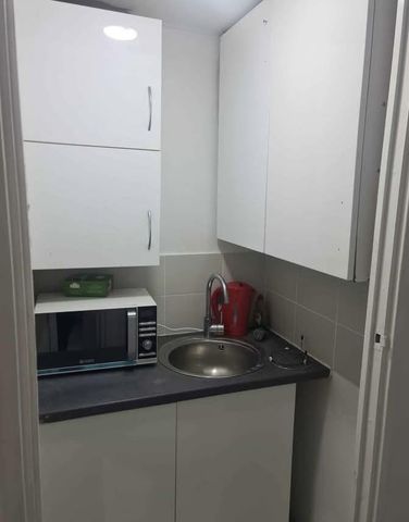 1 bedroom in a house share to rent - Photo 4