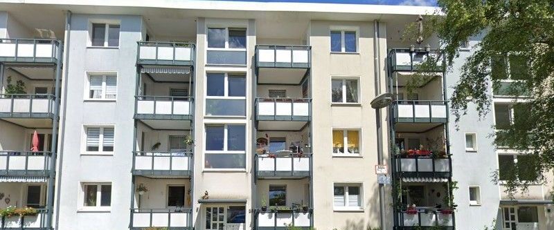 Grenzenlos wohlfühlen: Frisch renovierte Wohnung mit neuem Bad und Balkon! - Photo 1