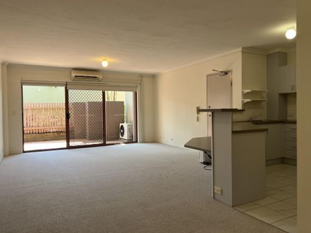 Fantastic Ground Floor Kingston Apartment - Photo 4