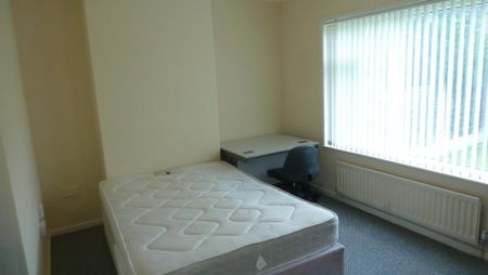 1 bedroom in a house share to rent - Photo 5