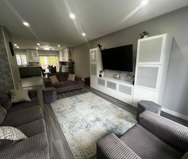 For Lease - 59 Lee Street, Wasaga Beach, Ontario - Photo 1