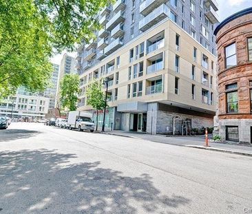 Condo for rent, Montréal (Ville-Marie) - Photo 2