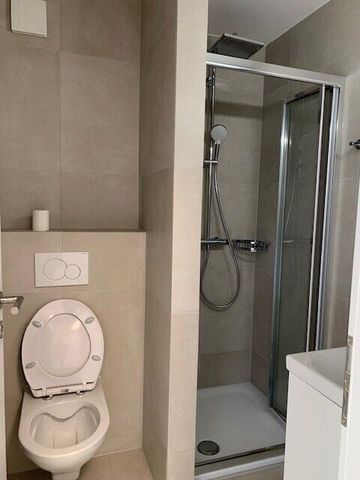 Bright 2-room apartment on 3rd floor completely renovated in 2025 - Foto 5