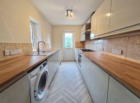 2 bedroom terraced house to rent - Photo 5
