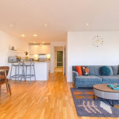 Porth, Newquay, TR7 - Photo 1