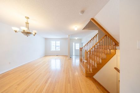 For Lease - 77 Andriana Crescent, Markham, Ontario - Photo 4